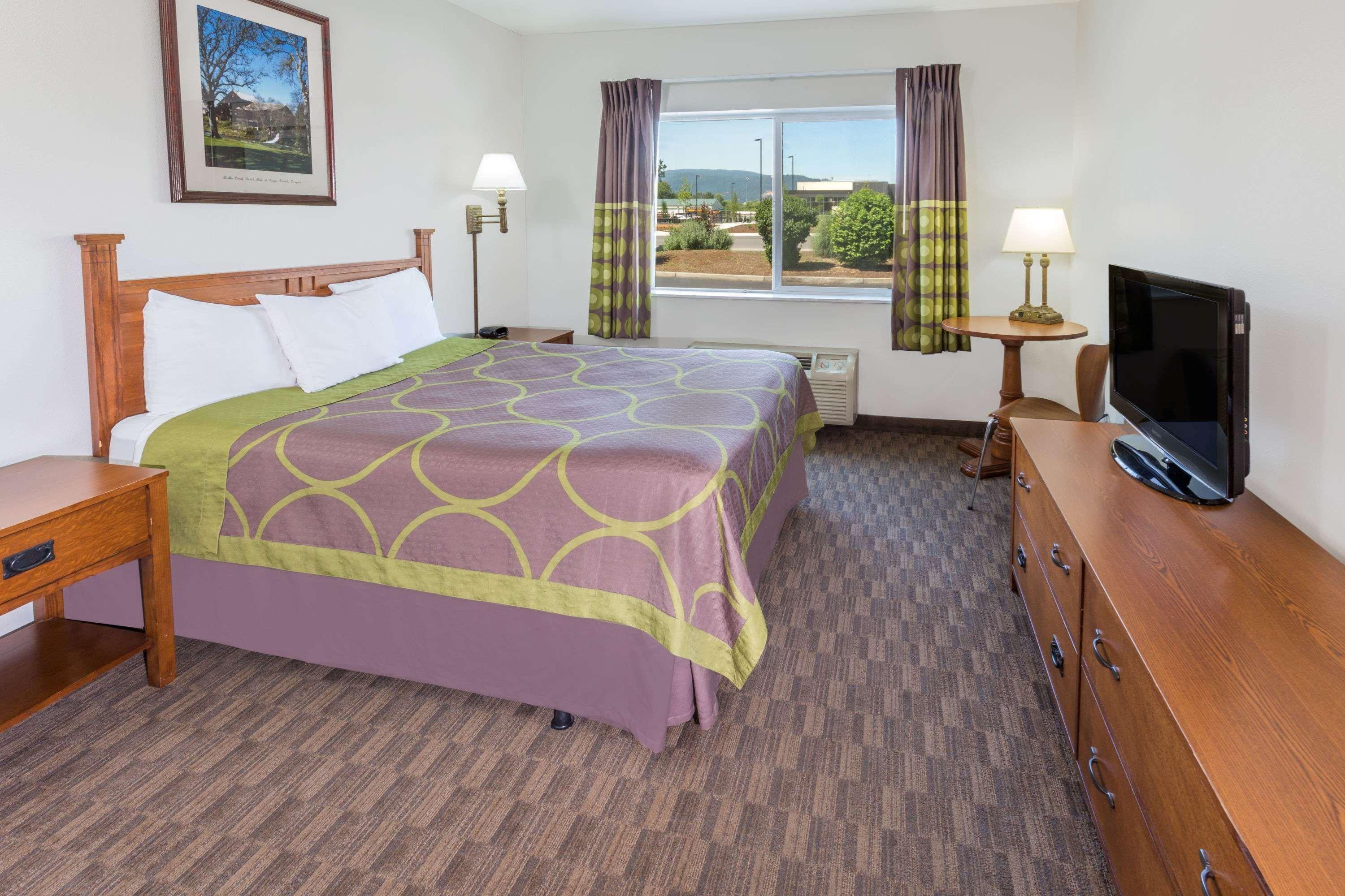 Super 8 By Wyndham Central Pt Medford Central Point Dış mekan fotoğraf