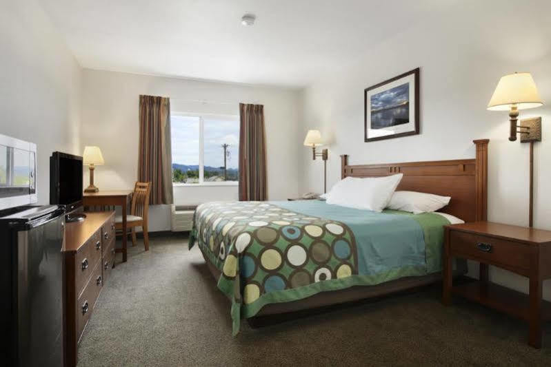 Super 8 By Wyndham Central Pt Medford Central Point Dış mekan fotoğraf